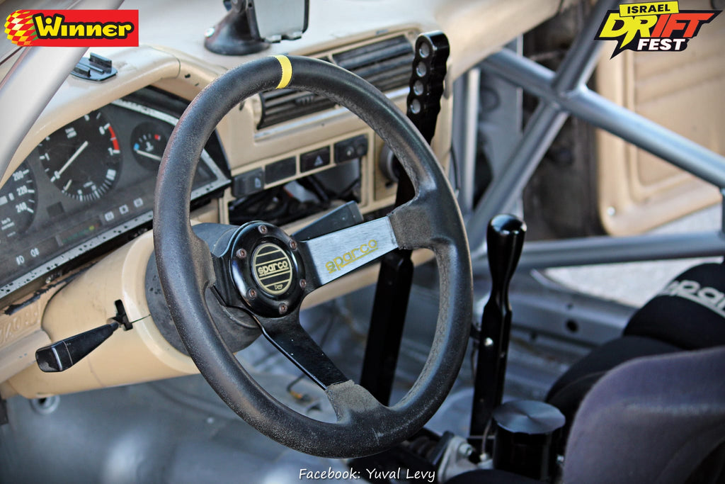 הדרכת דריפט למקצוענים - E30 PRO DRIFT CAR