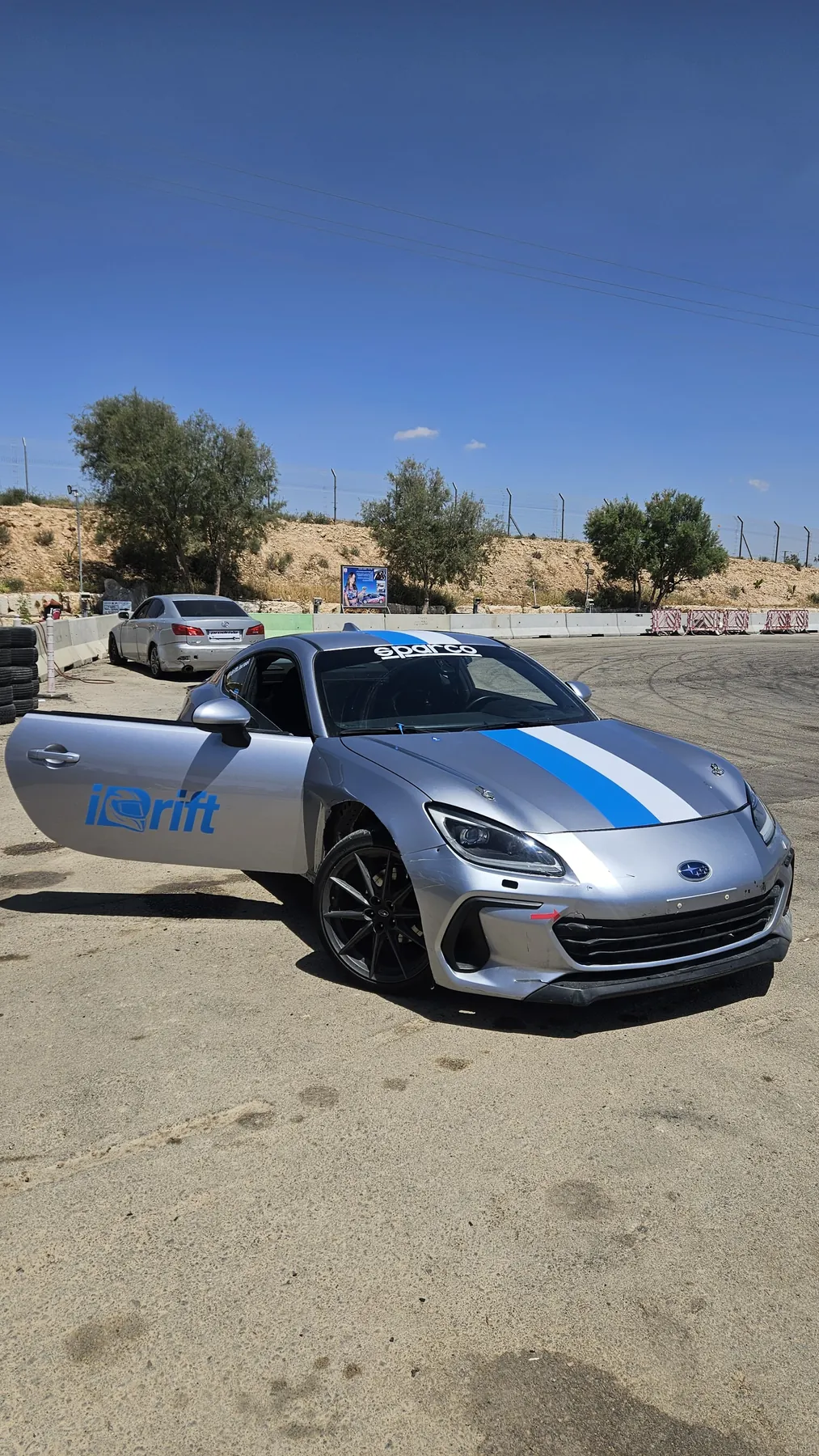 סובארו BRZ בצבעי iDrift במסלול